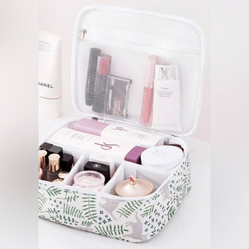 Green White Zip Cat Waterproof Compartmentalized Cosmetic Toiletry Case Bag